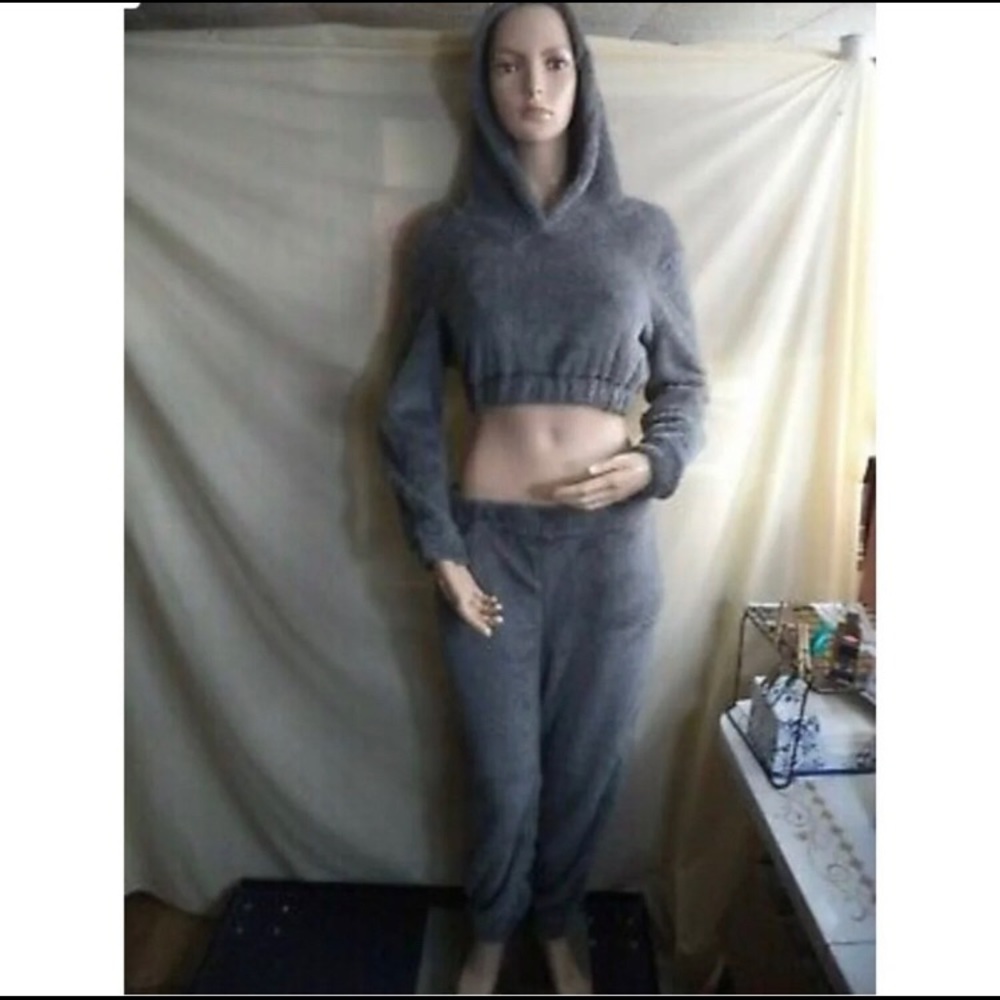 🎉Host Pick!🎉 NWT Lulacola Grey Fur Winter Set!